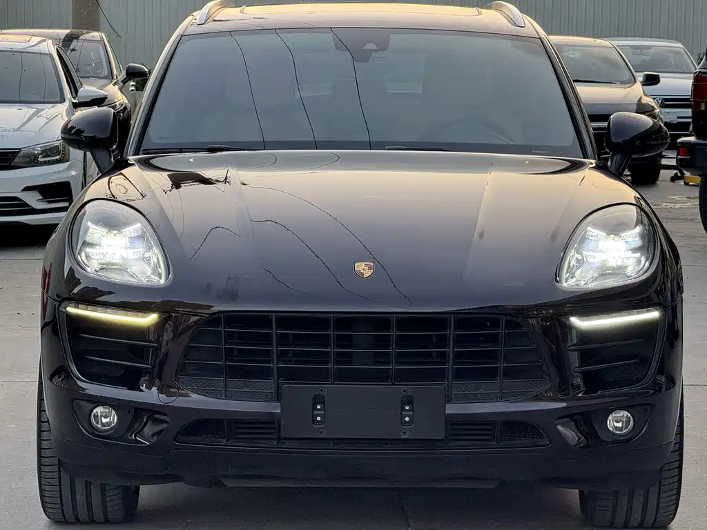 Macan 2017 Macan 2.0T купить на сайте DeffCars