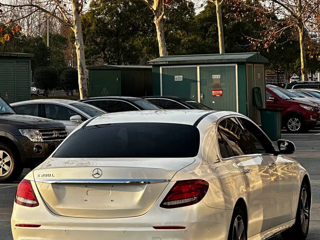 Mercedes-Benz E-Class 2018 E 200 L Sports купить на сайте DeffCars