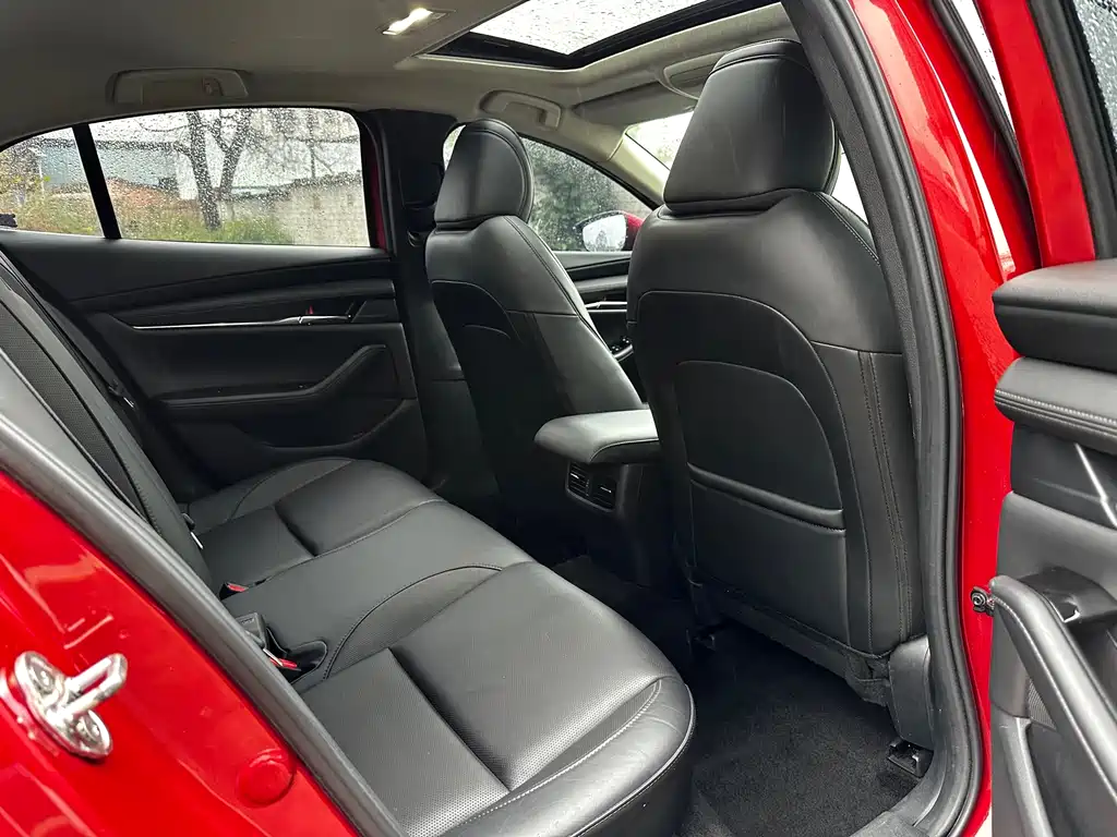Mazda3 Angkesela 2020 2.0L Automatic Premium Edition купить на сайте DeffCars
