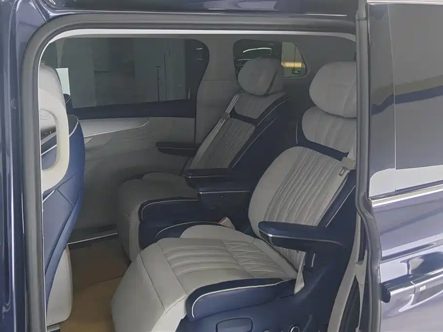 Roewe iMAX8 2021 400TGI Supreme Series Honor Edition купить на сайте DeffCars