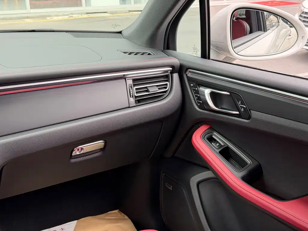 Macan 2023 Macan 2.0T купить на сайте DeffCars