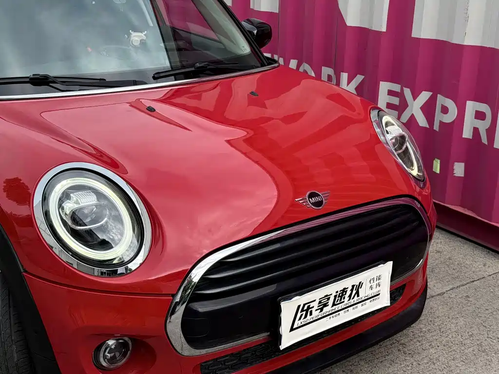 Mini 2020 1.5T Cooper Classic Pie Five Door Edition купить на сайте DeffCars