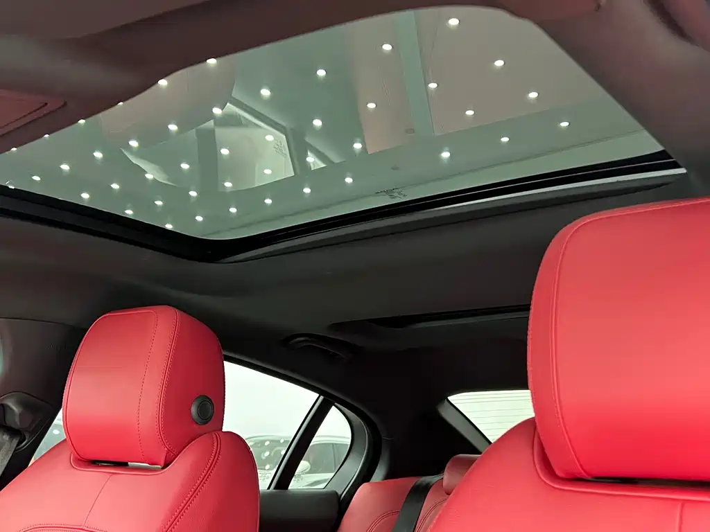 Jaguar XEL 2022 2.0T 250PS R-DYNAMIC S Advanced Sports Edition купить на сайте DeffCars