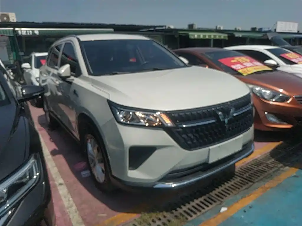 Wuling Xingchen 2021 1.5T Manual Xingyue Edition купить на сайте DeffCars