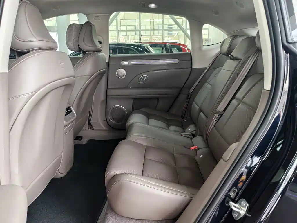 Zhiji LS6 2026 extended range 66 Max+ купить на сайте DeffCars