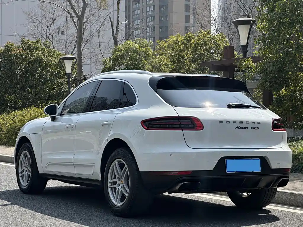 Macan 2017 Macan 2.0T купить на сайте DeffCars