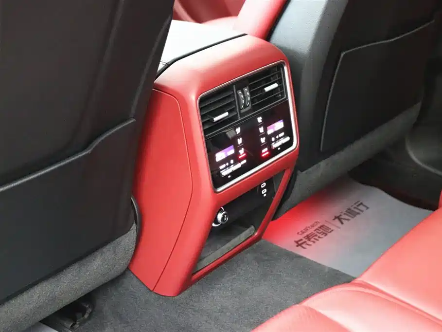 Cayenne 2023 Cayenne 3.0T Platinum Edition купить на сайте DeffCars