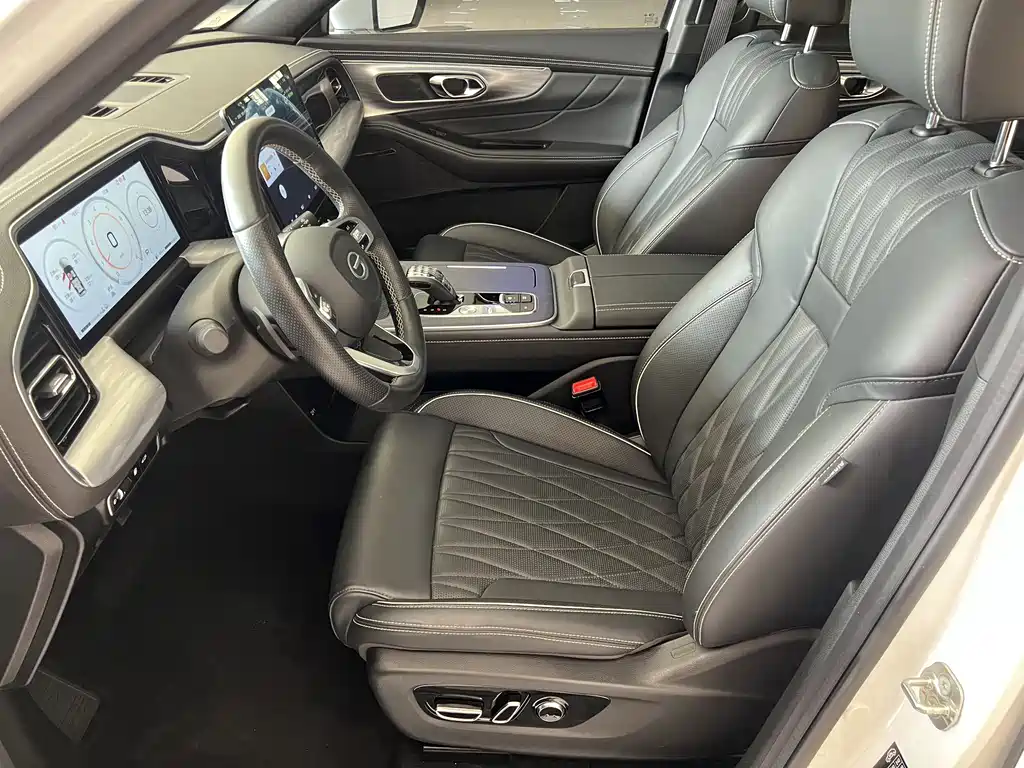 Trumpchi GS8 2024 Pilot Series 2.0TGDI 2WD Luxury Connected Edition 7 Seats купить на сайте DeffCars