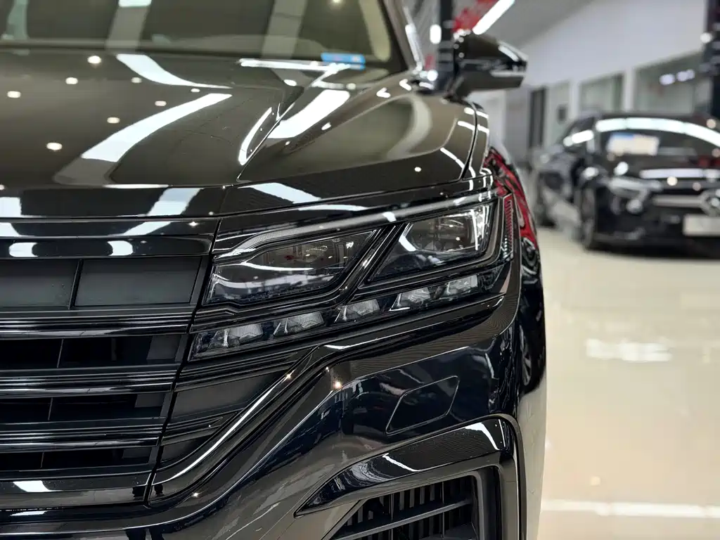 Touareg 2023 3.0TSI Ruixiang Edition Obsidian Sports Package купить на сайте DeffCars