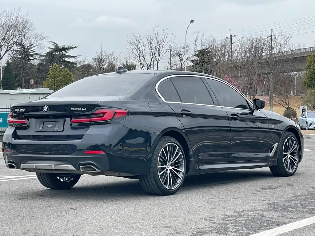 BMW 5 Series 2021 facelift 530Li leading M sports package купить на сайте DeffCars