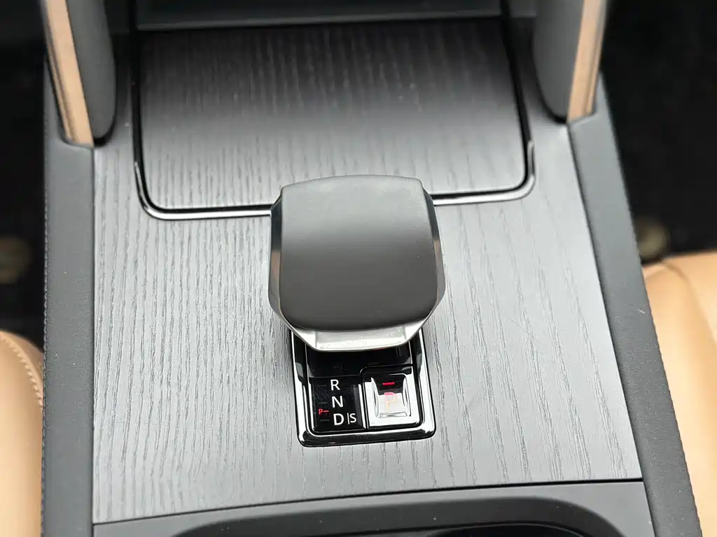Discovery Sport 2025 249PS Discovery Special Edition купить на сайте DeffCars