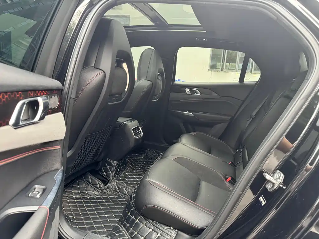 Lynk & Co 03 2019 2.0TD Automatic Pro Edition купить на сайте DeffCars