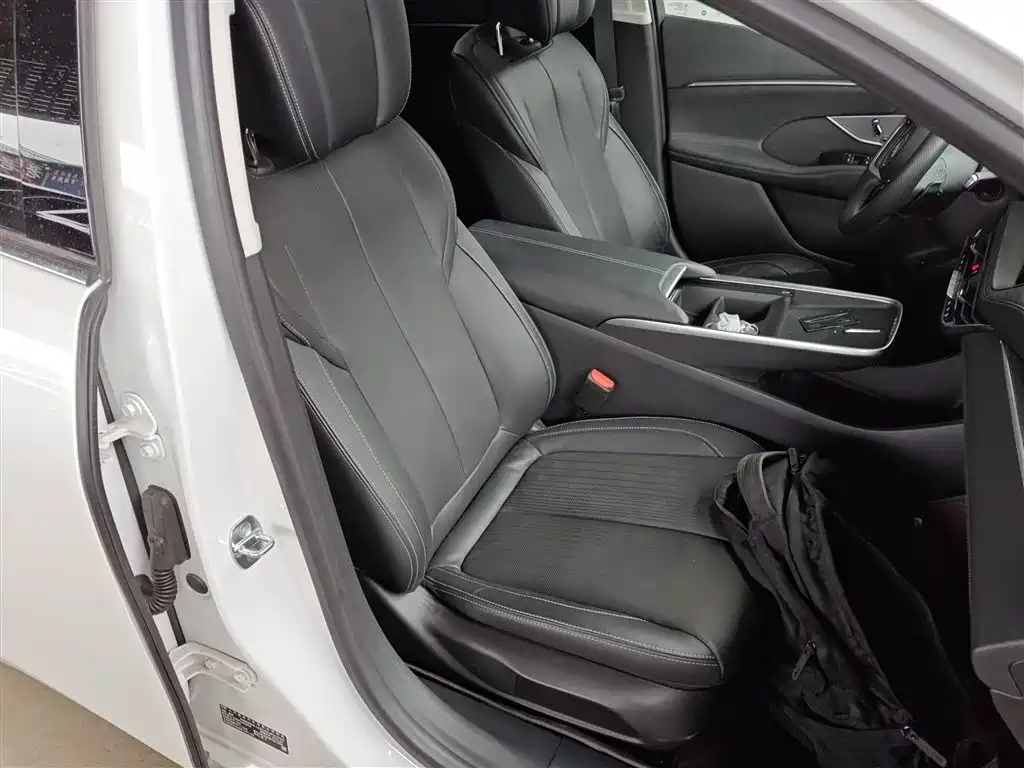 LaCrosse 2023 28T Yuezun Edition купить на сайте DeffCars
