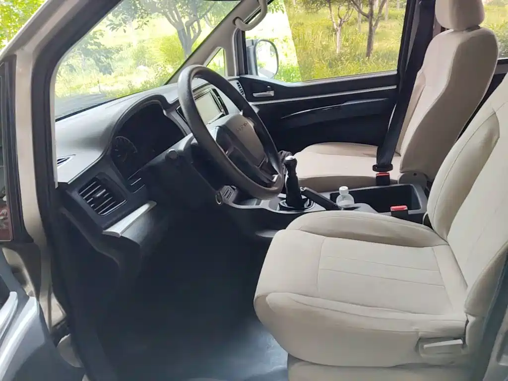 Lingzhi 2023 M5L 1.6L Basic 7-seater купить на сайте DeffCars