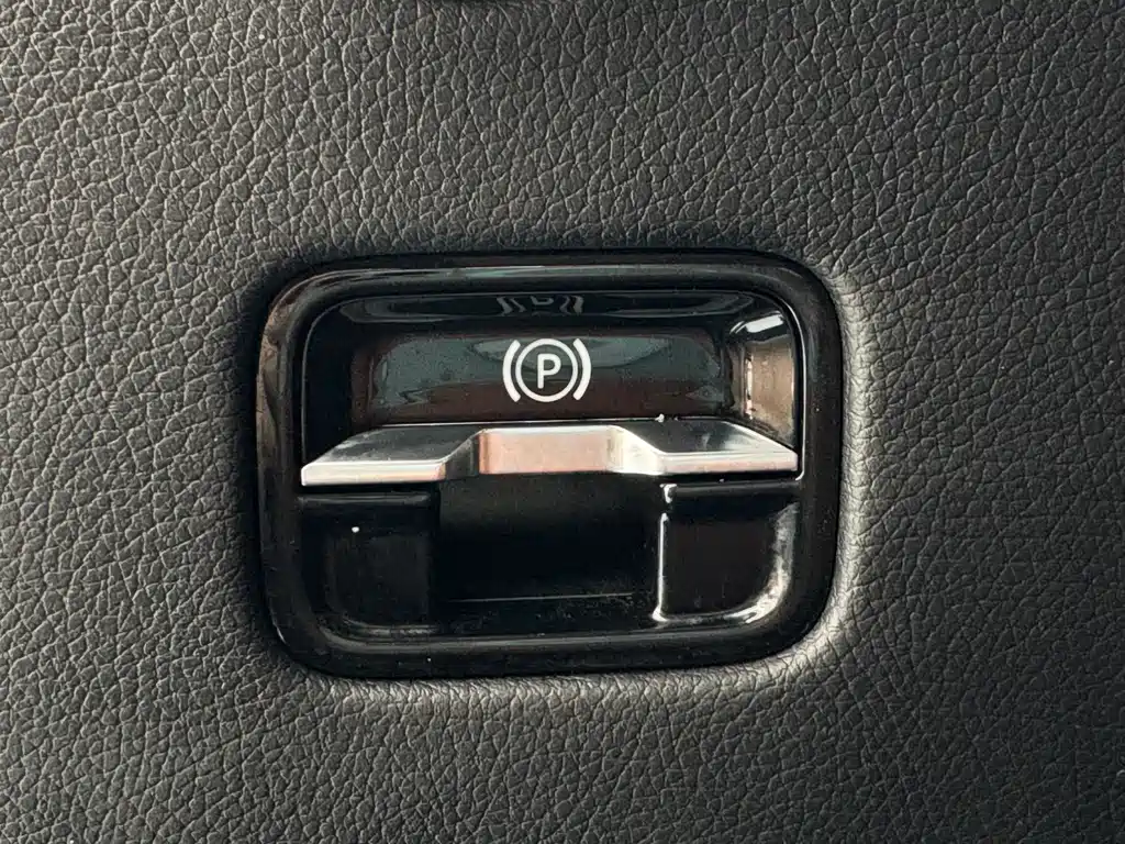 Mercedes-Benz GLC 2023 facelift GLC 300 L 4MATIC dynamic 7-seater купить на сайте DeffCars