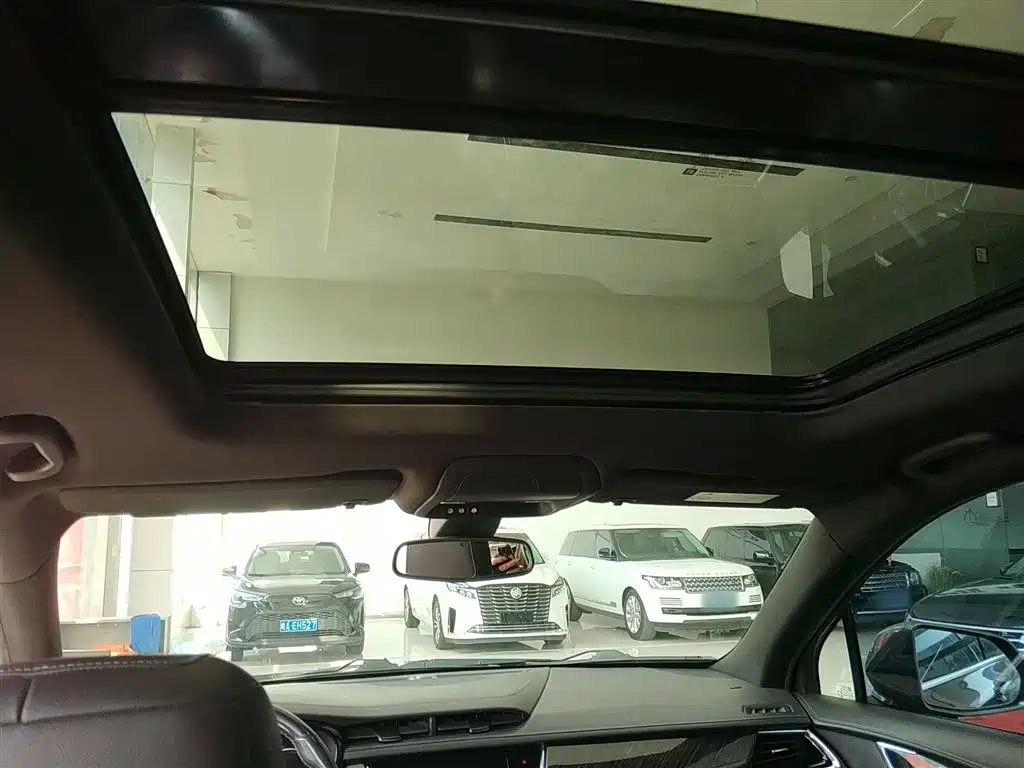 Cadillac XT6 2020 28T six-seat luxury model купить на сайте DeffCars