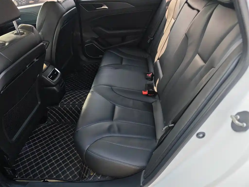 Hongqi H5 2020 1.8T Automatic Intelligent Connected Flag Edition купить на сайте DeffCars