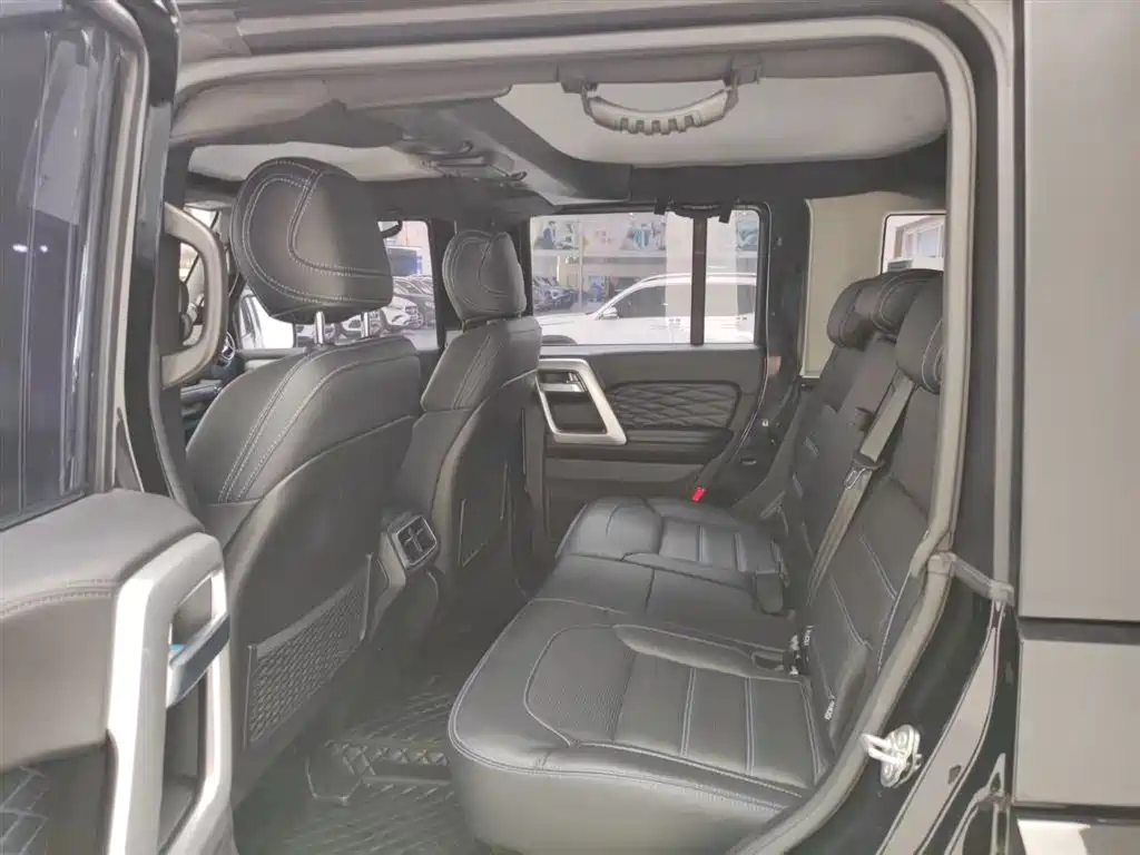 Beijing Off-Road BJ40 2024 2.0T City Hunter Honor Edition купить на сайте DeffCars