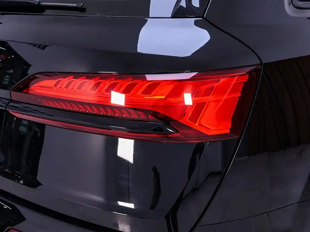 Audi Q7 2025 55 TFSI quattro S line Black Warrior купить на сайте DeffCars