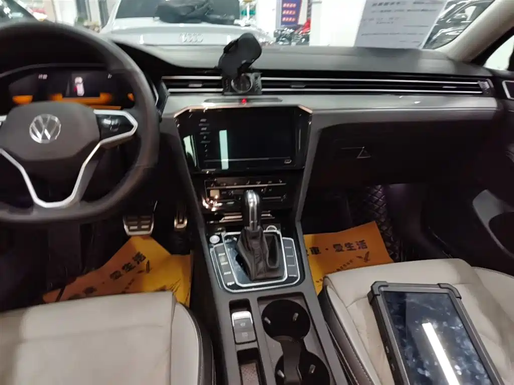 Magotan 2023 2 million commemorative edition 330TSI DSG leading model купить на сайте DeffCars