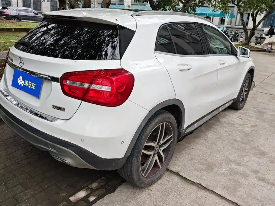 Mercedes-Benz GLA 2016 GLA 200 Fashion Model купить на сайте DeffCars