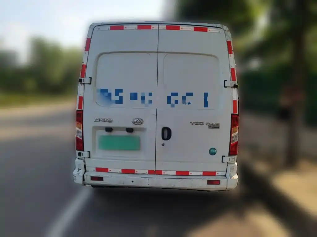 Xintu V80 2019 2.0T Plus 6-speed manual van VAN short-axle mid-roof 2-3 seats купить на сайте DeffCars