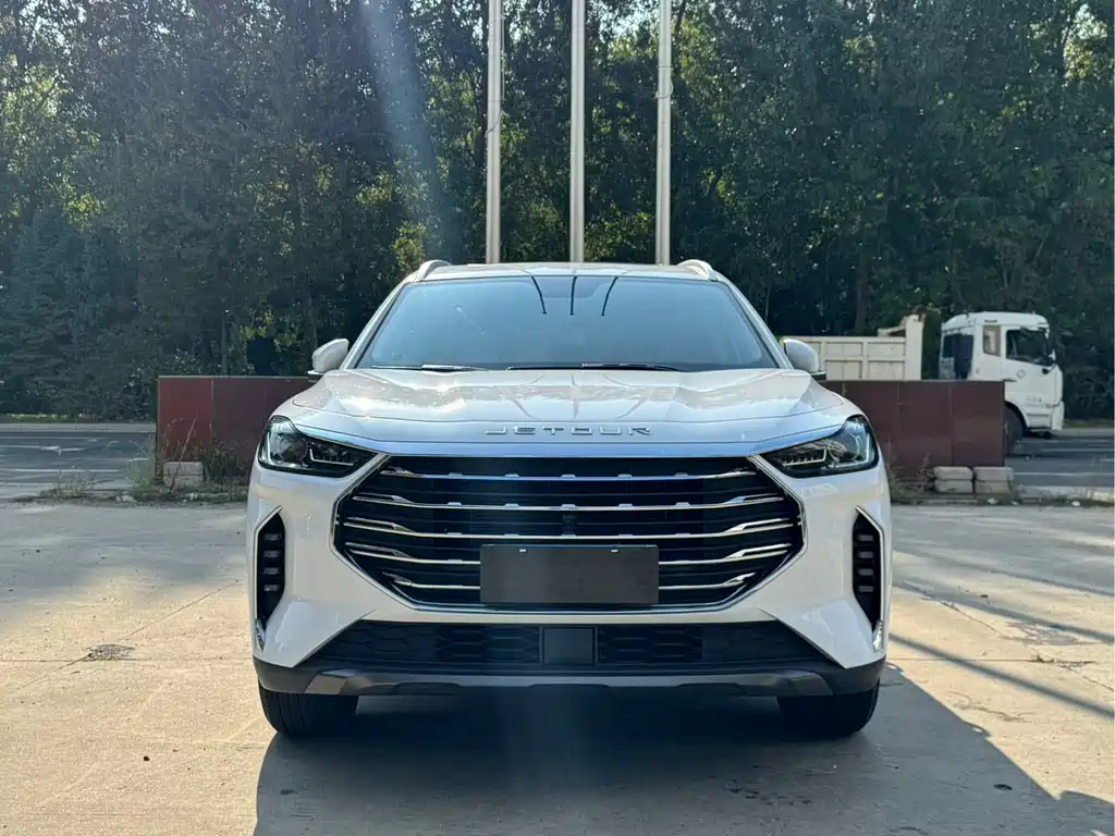 Jietu X70 PLUS 2021 facelift 1.5T DCT Mountain PRO 7 seats купить на сайте DeffCars