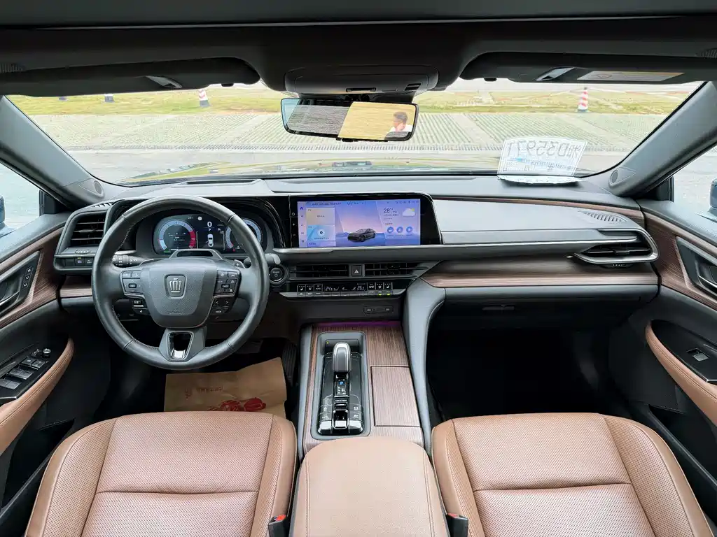 Crown Imports 2024 2.5L Supreme Edition купить на сайте DeffCars