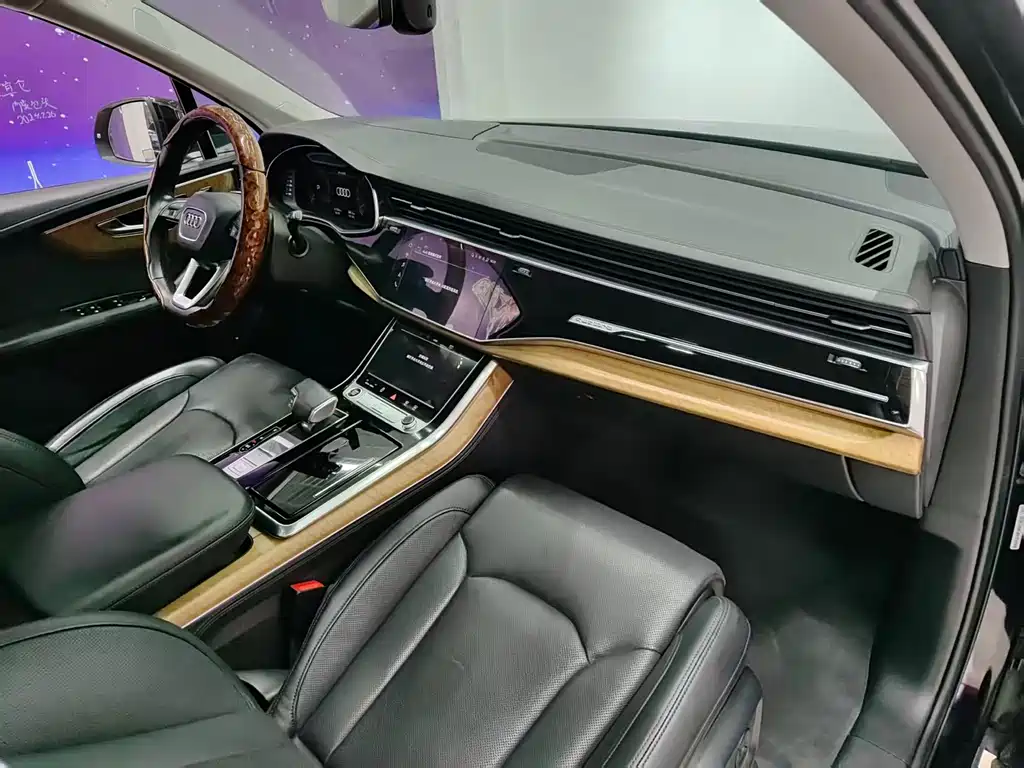Audi Q7 2021 55 TFSI quattro S line premium model купить на сайте DeffCars