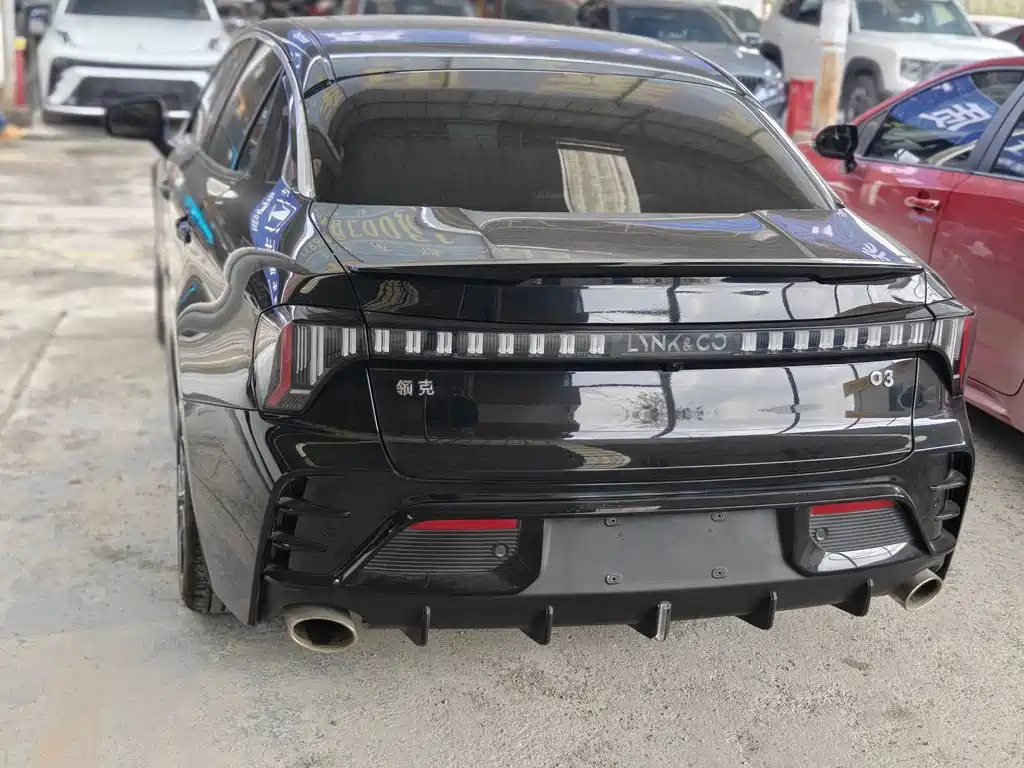 Lynk & Co 03 2023 1.5TD DCT Plus купить на сайте DeffCars