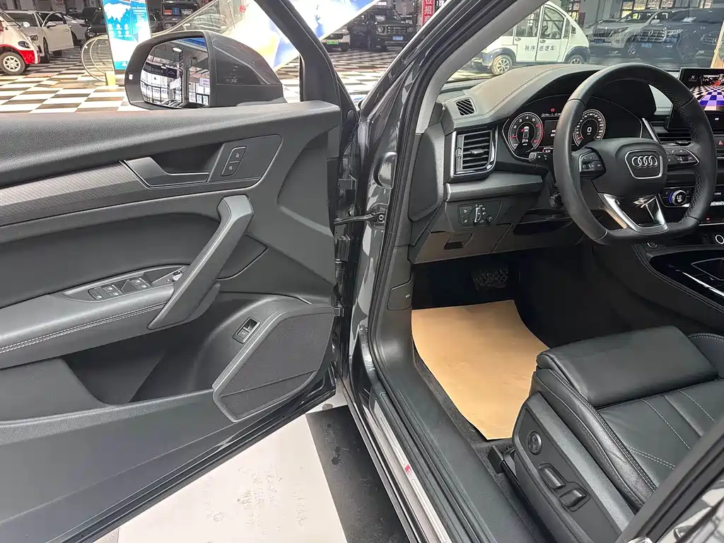Audi Q5L 2022 40T luxury and dynamic model купить на сайте DeffCars