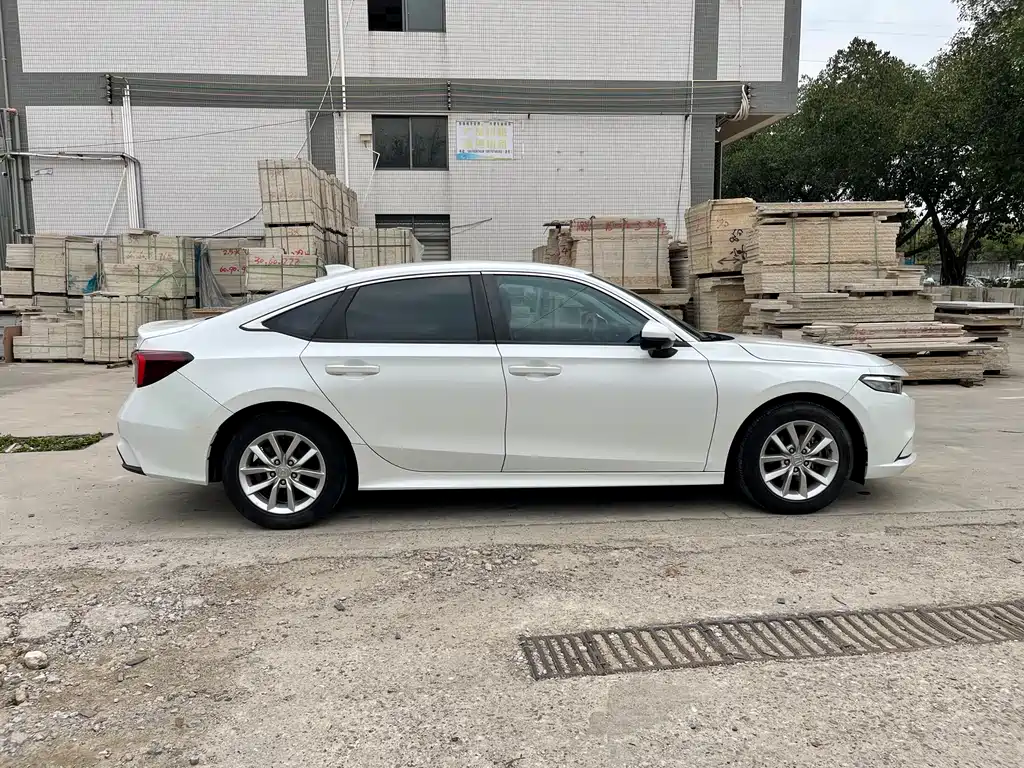 Stylish 2022 240TURBO Manual Exclusive Edition купить на сайте DeffCars