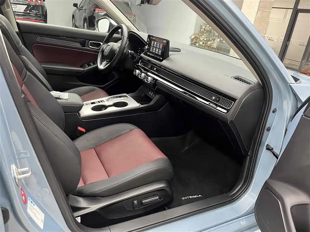 Stylish 2023 2.0L e:HEV Rui·Exclusive Edition купить на сайте DeffCars