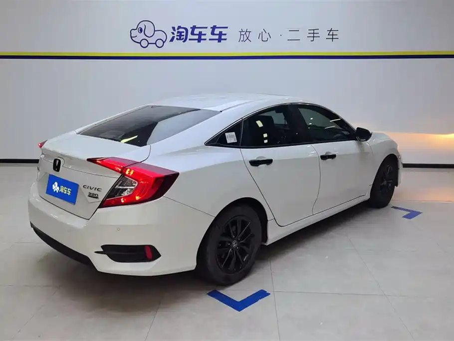 Civic 2019 220TURBO CVT Dynamic Edition National VI купить на сайте DeffCars