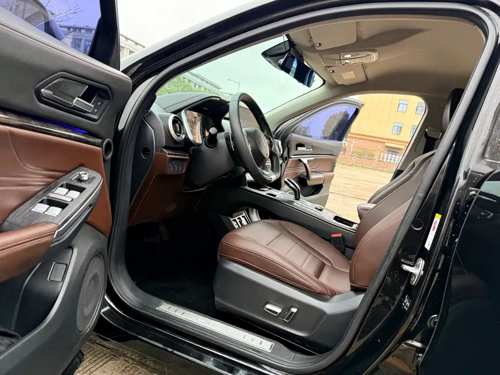 Wei brand VV5 2019 1.5T two-wheel drive Yanfeng купить на сайте DeffCars