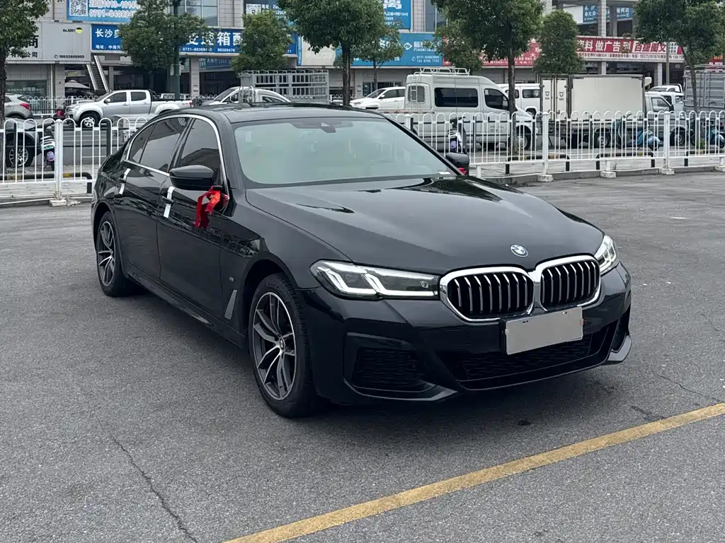 BMW 5 Series 2022 525Li M Sports Package купить на сайте DeffCars