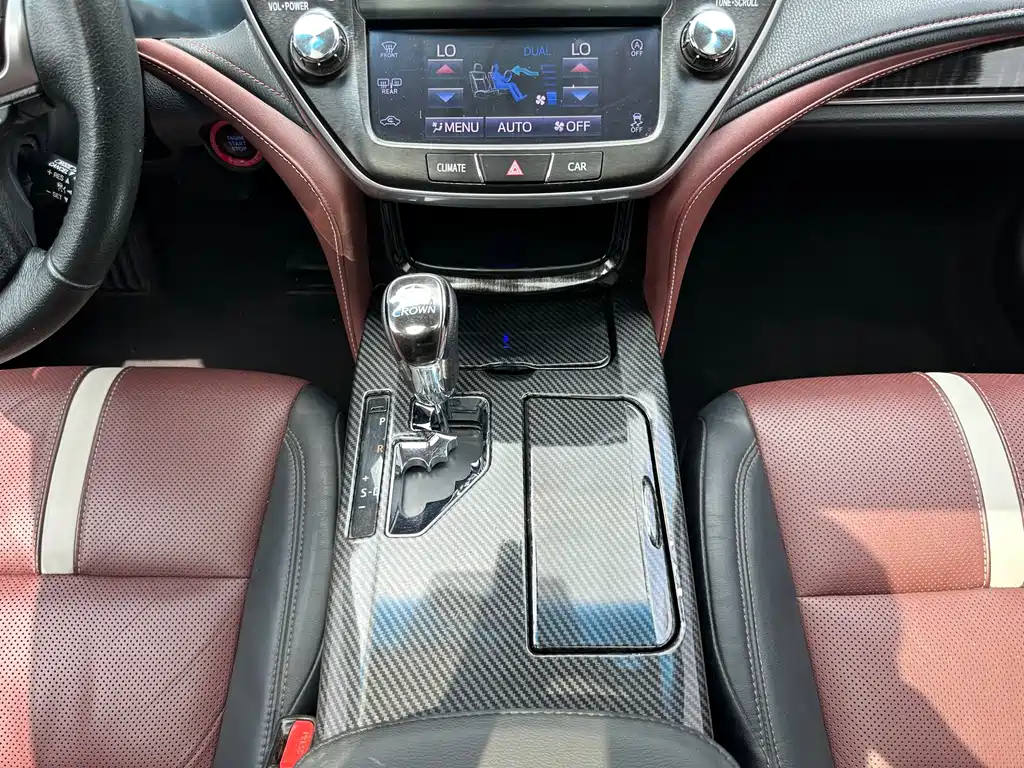 Crown 2017 2.0T Sport Edition купить на сайте DeffCars