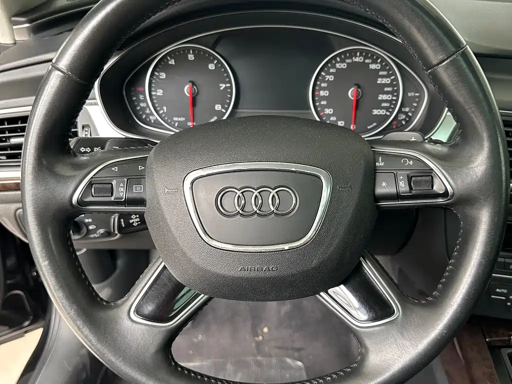 Audi A6L 2018 30th Anniversary Model 35 TFSI Fashion Model купить на сайте DeffCars