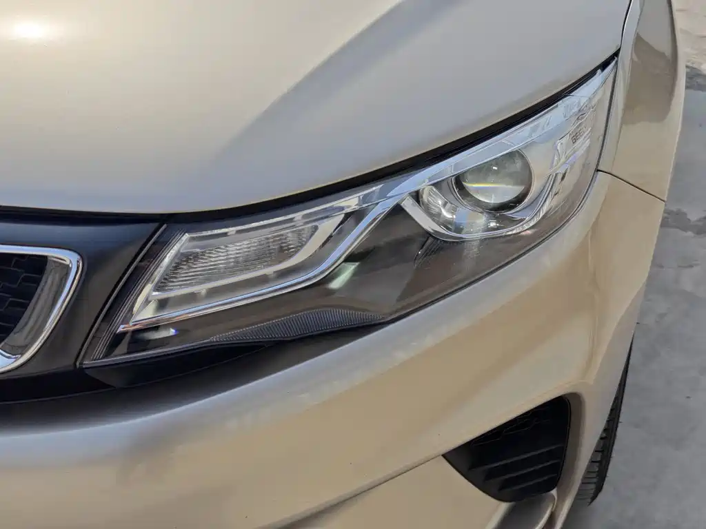 Emgrand GL 2018 1.8L manual elite smart connected model купить на сайте DeffCars
