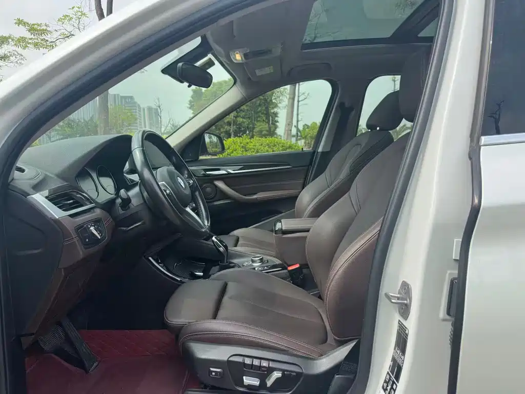 BMW X1 2022 xDrive25Li Exclusive Model купить на сайте DeffCars