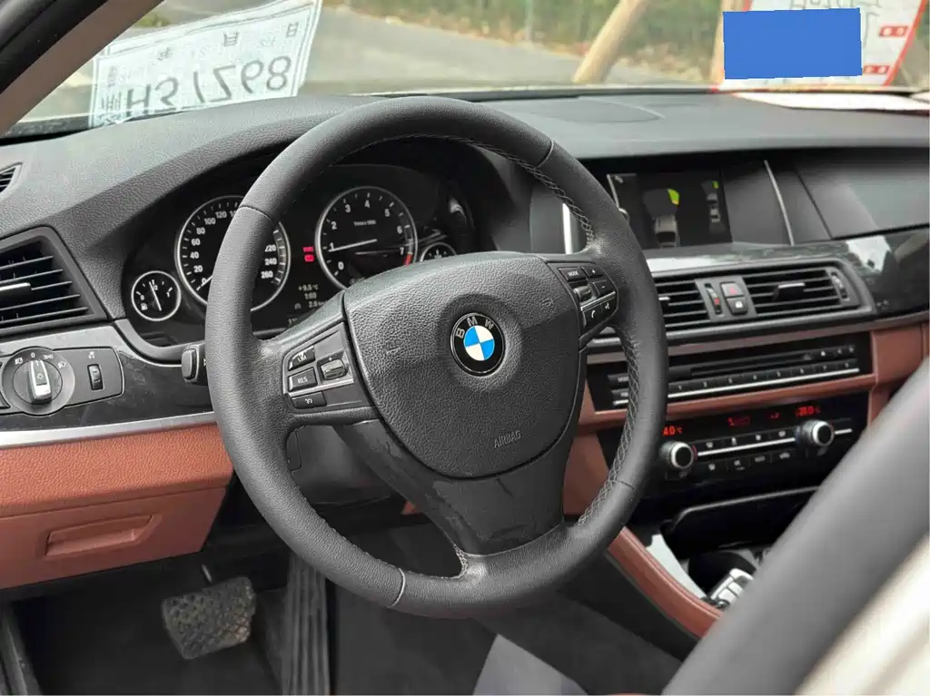 BMW 5 Series 2013 520Li Elegant купить на сайте DeffCars