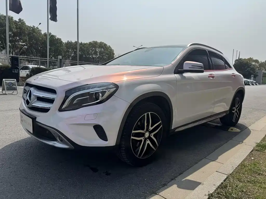 Mercedes-Benz GLA 2016 GLA 200 Fashion Model купить на сайте DeffCars