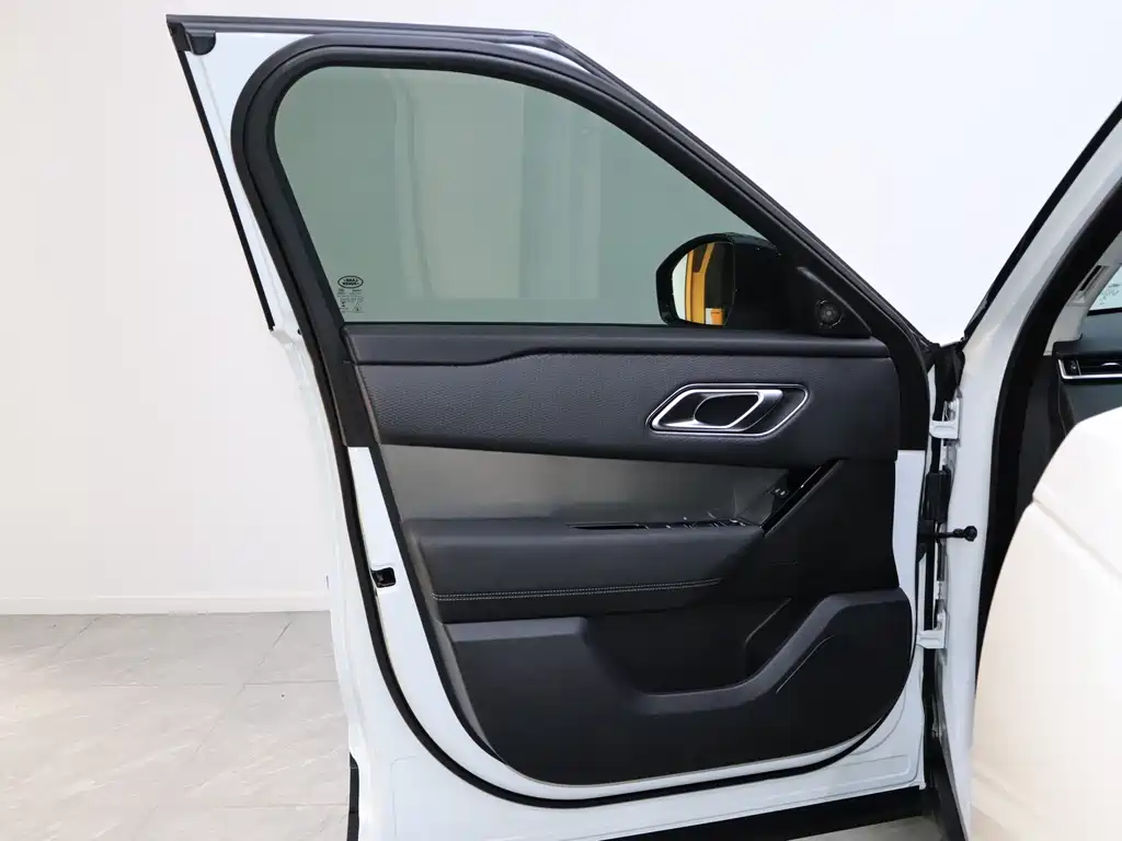 Range Rover Velar 2022 250PS купить на сайте DeffCars