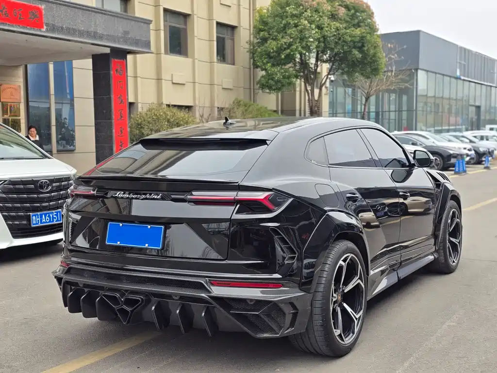 Urus 2018 4.0T V8 купить на сайте DeffCars