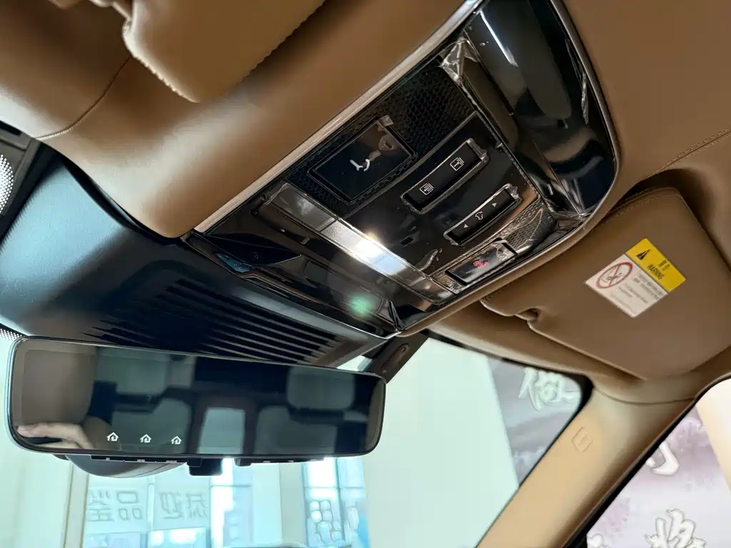 Range Rover 2023 4.4 V8 SV Honor Creation Extended Edition купить на сайте DeffCars