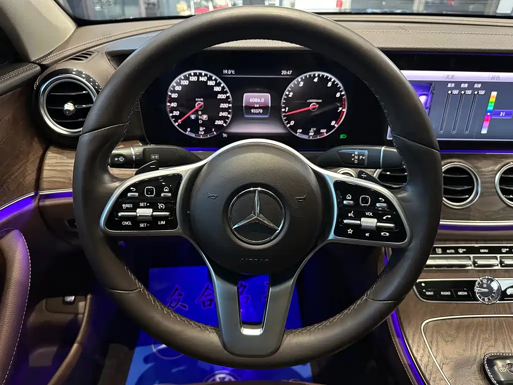 Mercedes-Benz E-Class 2019 E 300 L Luxury Model купить на сайте DeffCars