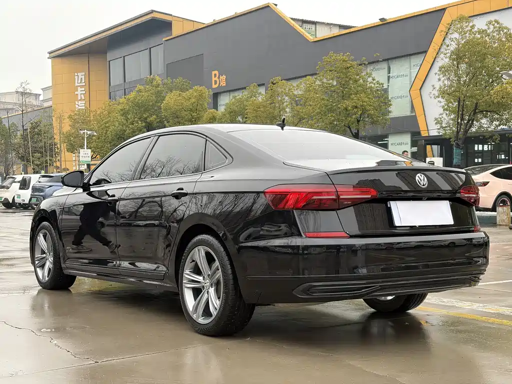 Passat 2019 380TSI Deluxe Edition National VI купить на сайте DeffCars