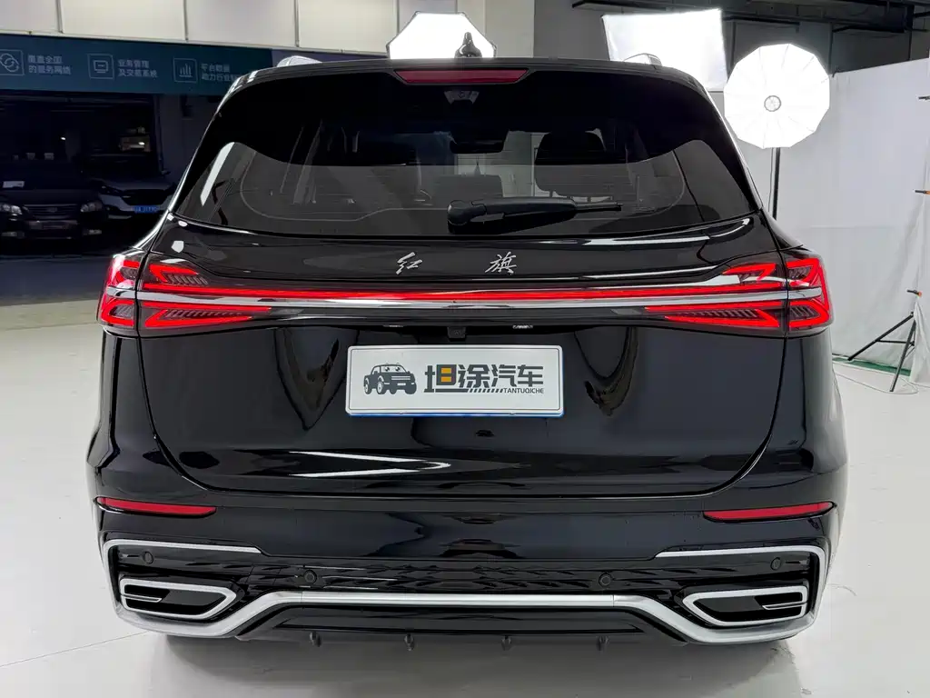 Hongqi HS5 2023 2.0T Qixiang Pro version купить на сайте DeffCars
