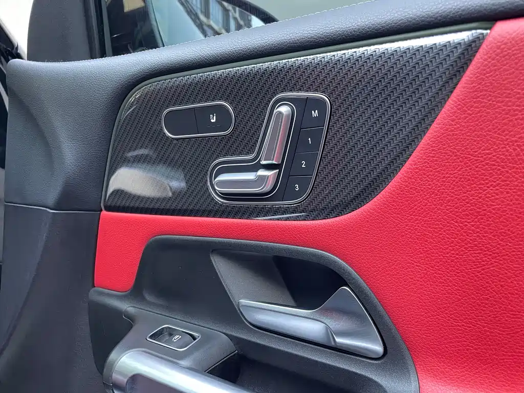 Mercedes-Benz GLB AMG 2021 AMG GLB 35 4MATIC купить на сайте DeffCars