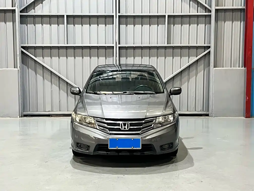 Fengfan Classic 2014 Fashion 1.5L Automatic Elite Edition купить на сайте DeffCars